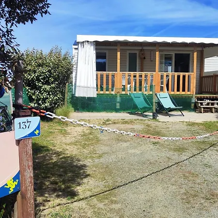 Mobil Confort Dans Parc Résidentiel De Loisirs *