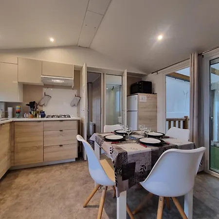 Campeggio Mobil Confort Dans Parc Résidentiel De Loisirs *