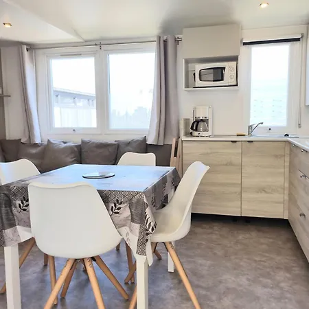 Mobil Confort Dans Parc Résidentiel De Loisirs Campeggio